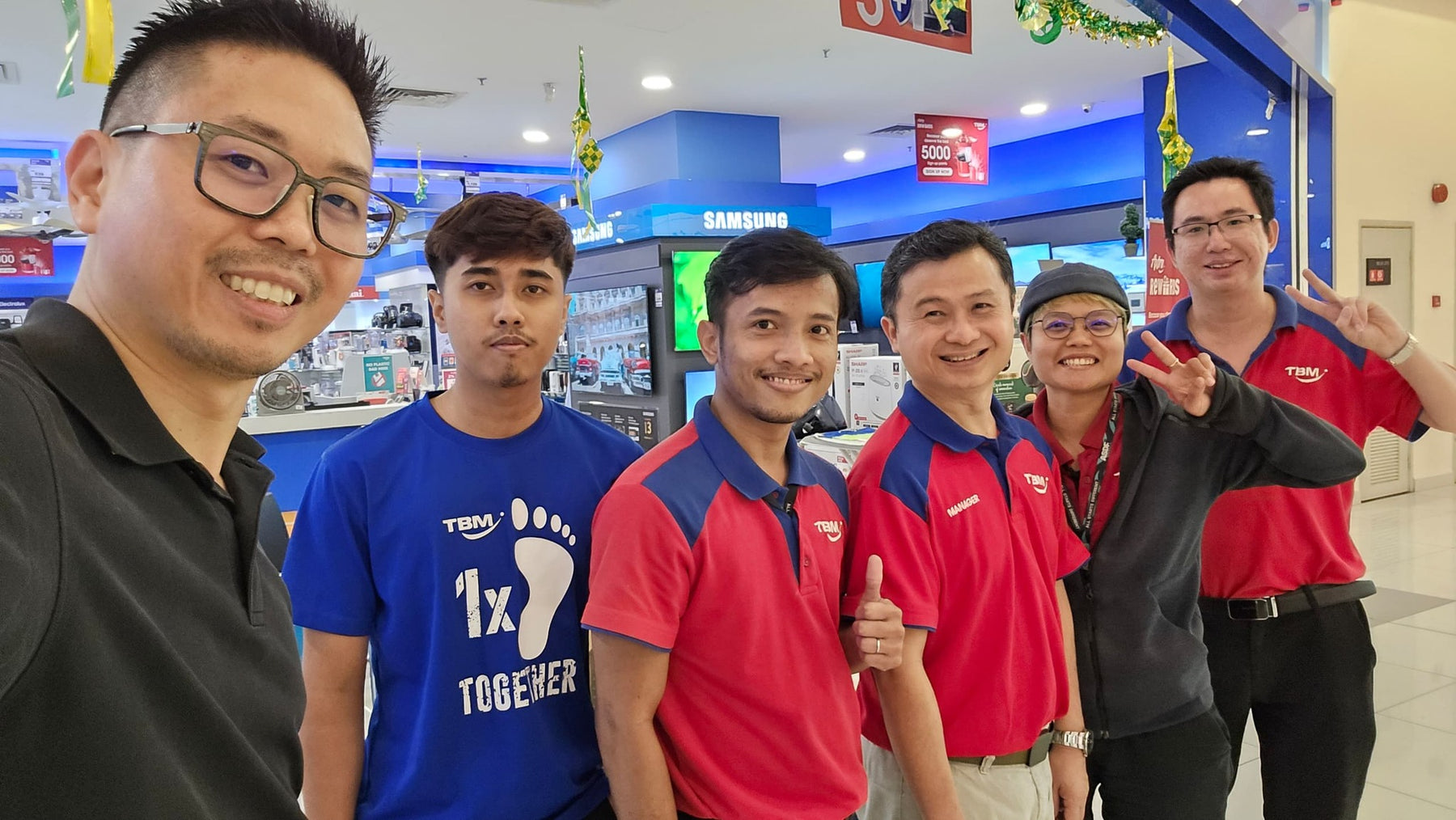 The boss came to visit us at #SetapakCentral outlet 😬