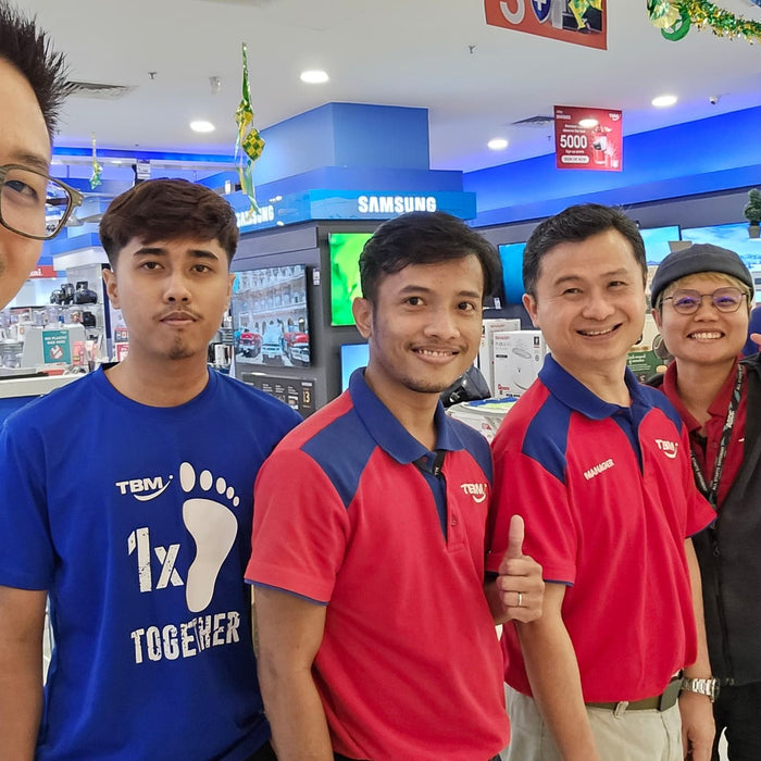 The boss came to visit us at #SetapakCentral outlet 😬